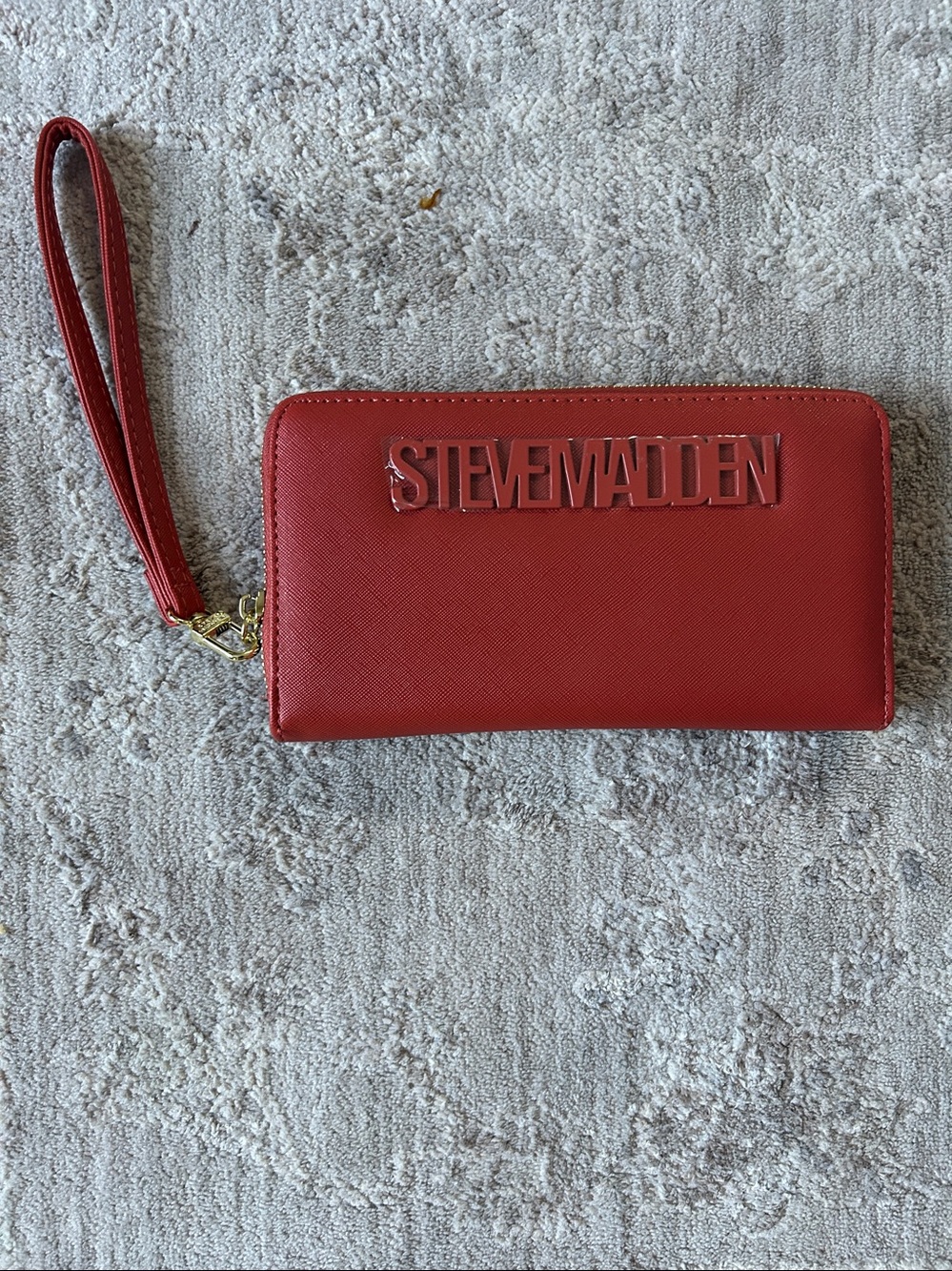 NWOT STEVE MADDEN Crimson Red Zip Around Pockets Wallet Wristlet Lg Clutch Chic